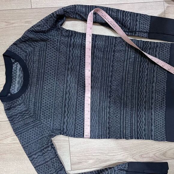 Lululemon Rest Less Pullover - Picture 7 of 7